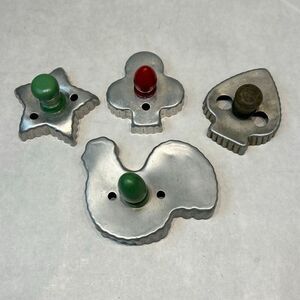Vtg SET Aluminum Cookie Cutters Chicken Star Clover Club Spade Wood Handle Metal